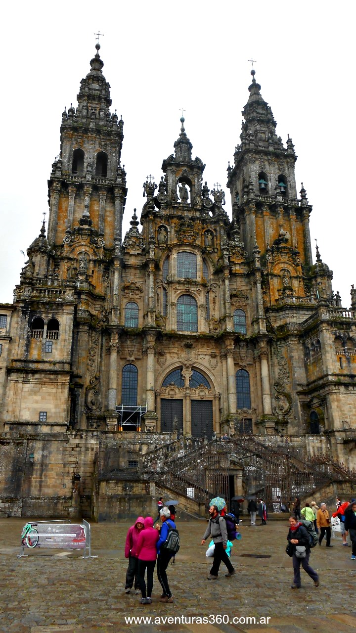 La Catedral de Santiago punto cúlmine de una de las peregrinaciones más importantes del mundo DSCN2679